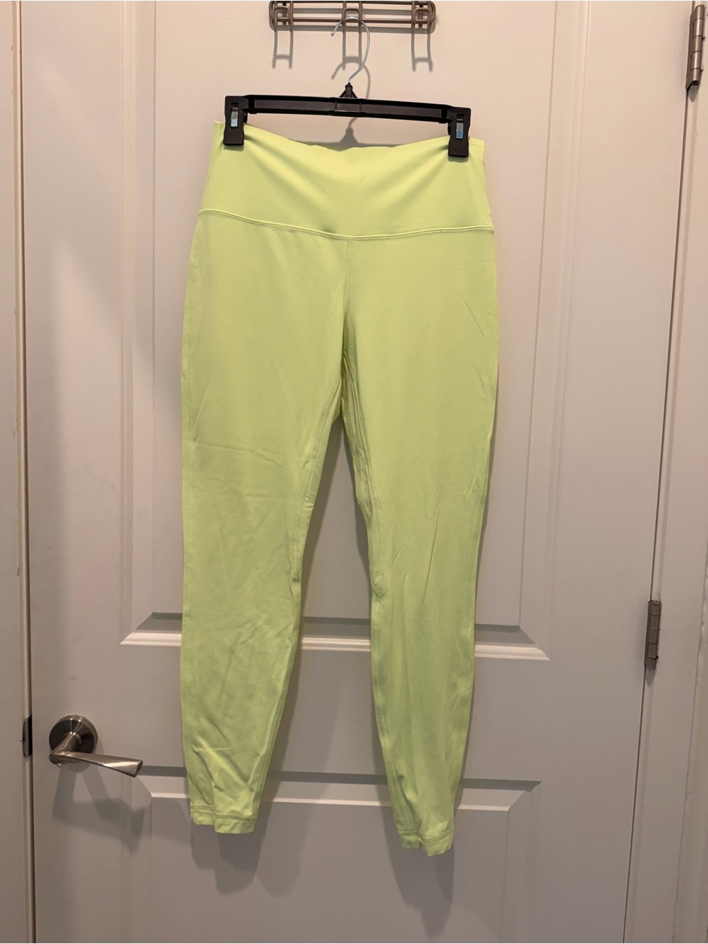 Lululemon Athletica High-Rise Leggings Light Green
Size 10